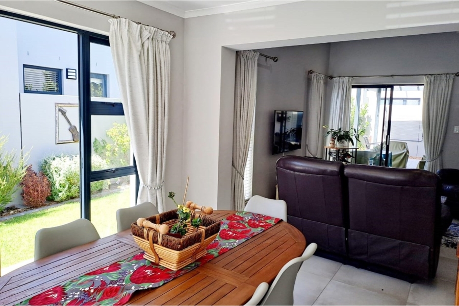 3 Bedroom Property for Sale in Aan de Wijnlanden Western Cape